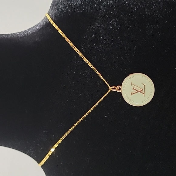 Luxury Charm Off White Cream - Picture 2 of 3